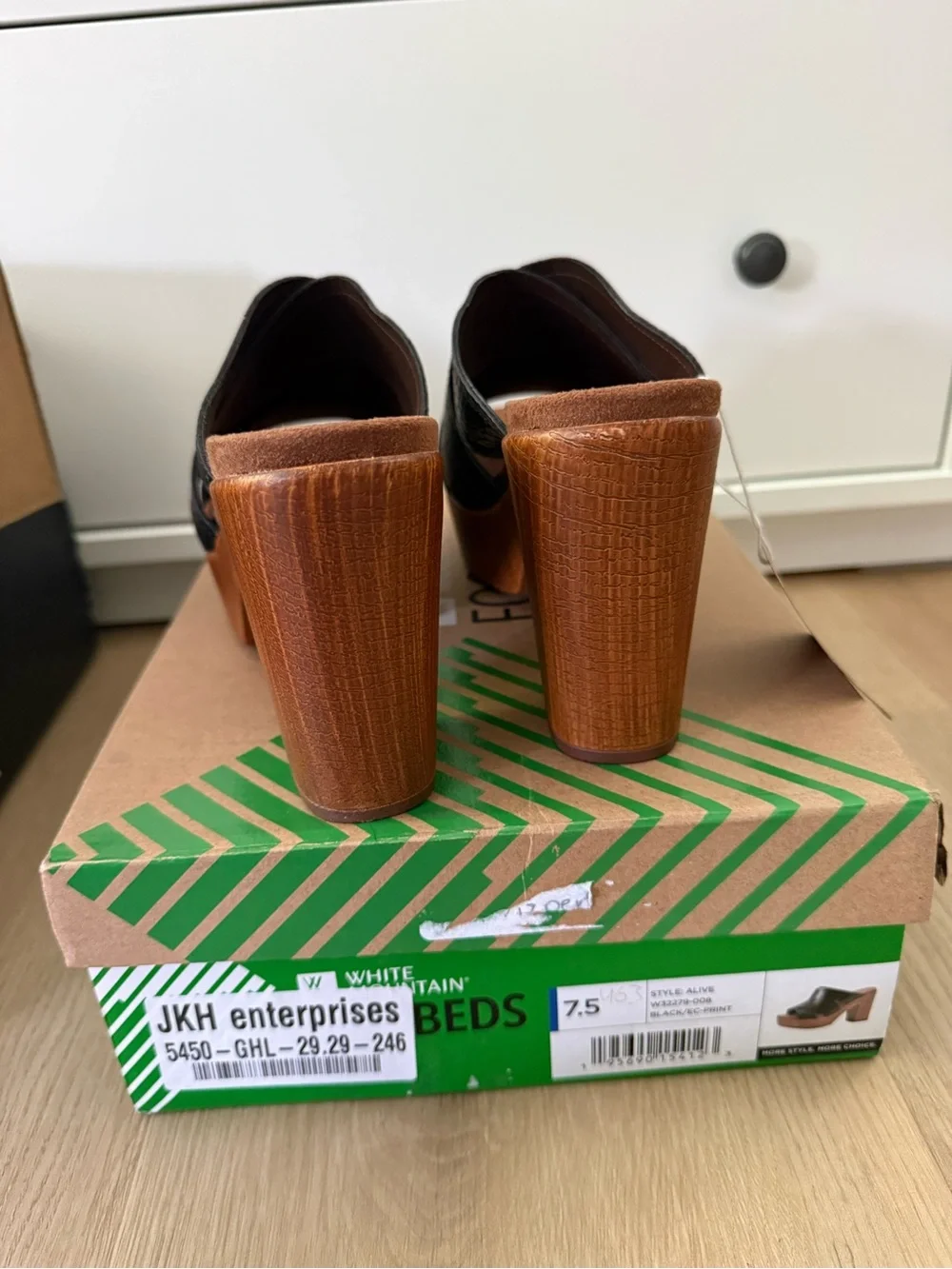 White Mountain Black Croc-Texture Platform Mules NWT